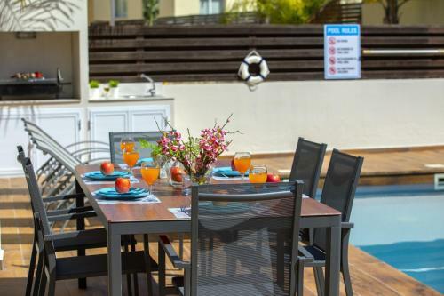 Tsokkos Luxury Villa