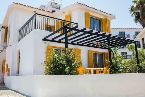 Stay Pernera Villa
