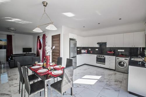 Cyprus Villa Minutes From The Beach, Protaras Villa 1195