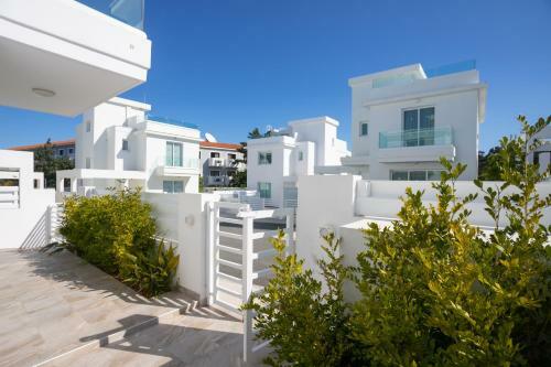 Villa Ioli Green Bay Protaras