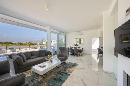 Villa Protaras Olivine Pearl