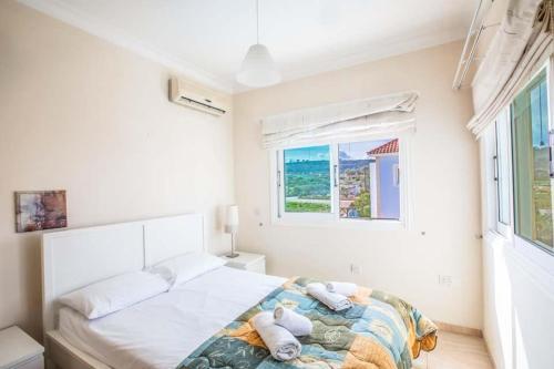 Villa In Protaras Sleeps 6 With Pool And Air Con