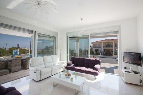 Villa Protara Chrysos - Beautiful 5 Bedroom Protaras Villa - Walking Distance To Fig Tree Bay