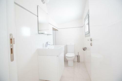 Villa Protara Chrysos - Beautiful 5 Bedroom Protaras Villa - Walking Distance To Fig Tree Bay