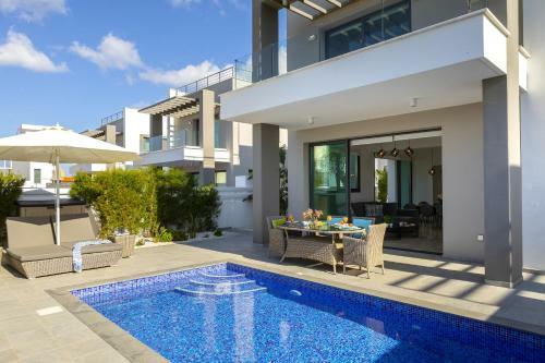 Pernera Beach Villa