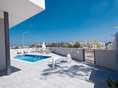 Five Bedrooms Villa 1249