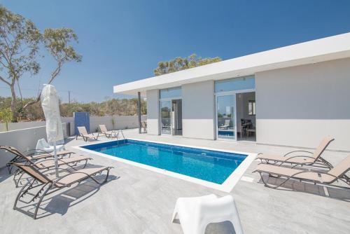 Five Bedrooms Villa 1249