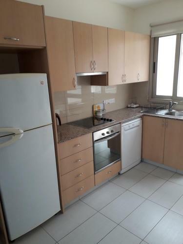 Polyxenia Holiday House
