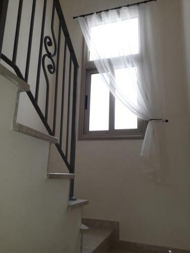 Polyxenia Holiday House