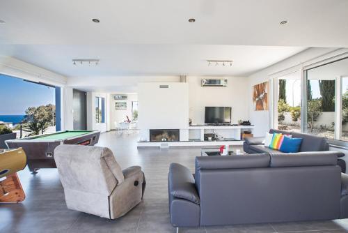 Luxury 4 Bedroom Villa With Private Pool, Protaras Villa 1226