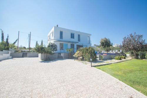 Luxury 4 Bedroom Villa With Private Pool, Protaras Villa 1226