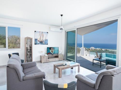5 Star Private Villa, Protaras, Protaras Villa 1222