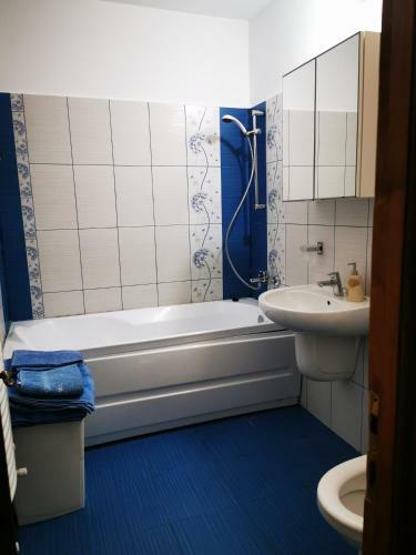 Sea View Noblesse Apartment Constanta