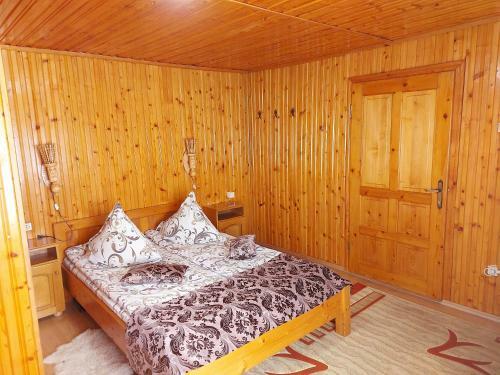 Bed & Breakfast Pensiunea La Mogan
