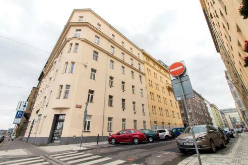 Venia Apartments