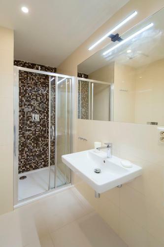 Modern Apartment Pricna 4