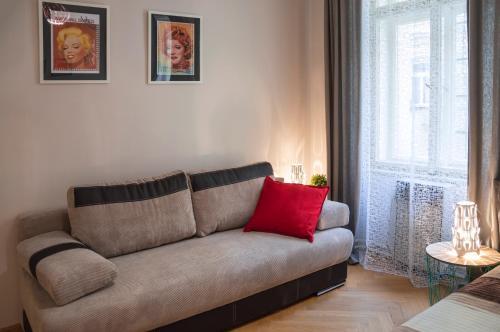 Modern Apartment Zlatnicka 8
