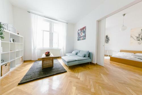 Kubel�kova Apartments