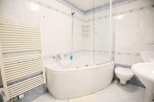 Wenceslas Square Apartments By Otsa