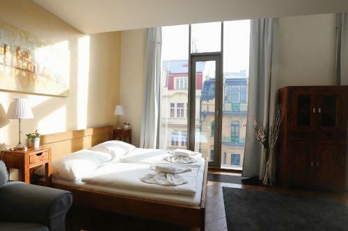 Wenceslas Square Apartments By Otsa