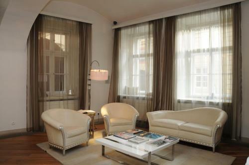 Royal Road Apartment