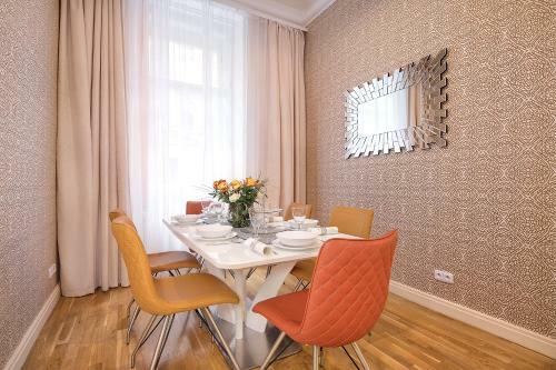 Luxurious Apartments Ujezd