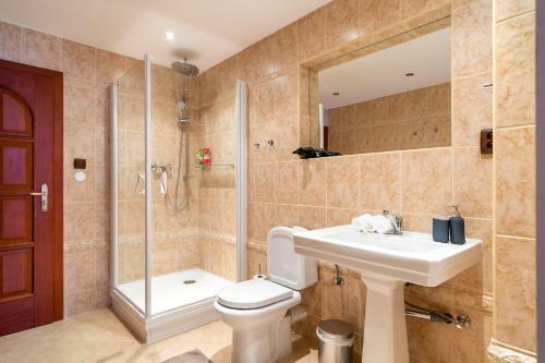 5br 2bath Masarykovo N�b?e?� Apartment