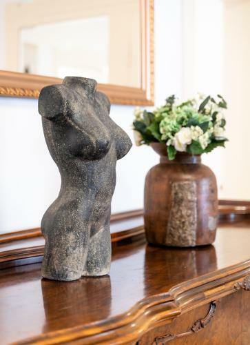Kafka Apartment 4br+2bath Old Town