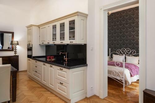 Neat Apartments At Smichov