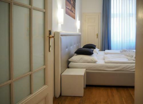 Zatecka 4 Old Town Apartment