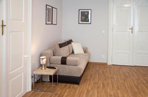 Apartment Krakovska 5