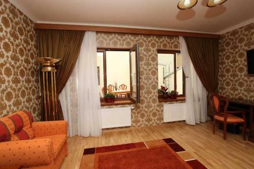 Aksania Hotel