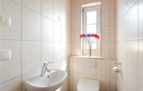 Three-bedroom Holiday Home In Altefahr/rugen