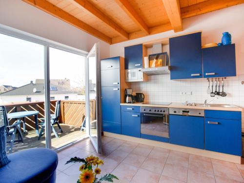 Spacious Apartment In Beckerwitz With Garden
