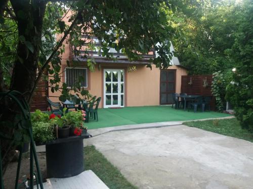 Hostal Pensiunea La Bunica 2