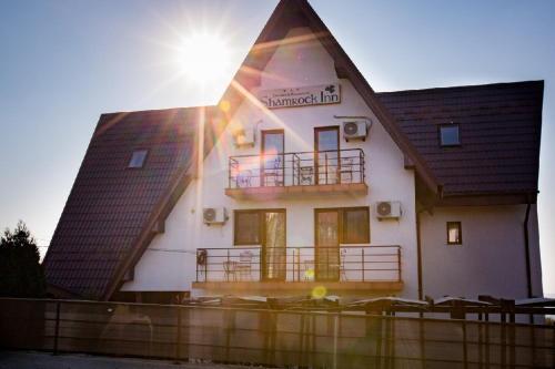 Hostal Shamrock Inn