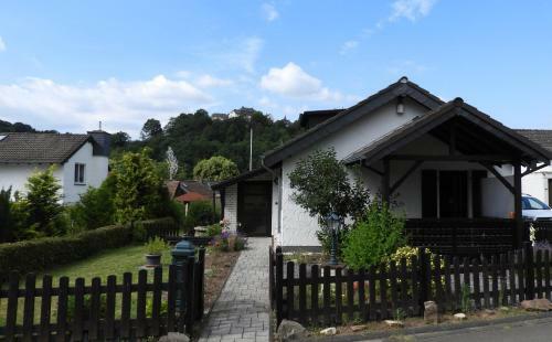 Ferienhaus Eifelsch�tzchen Am Kronenburger See
