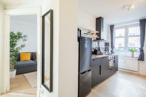 Stylish 2 Room Apartment +new Bathroom & Kitchen