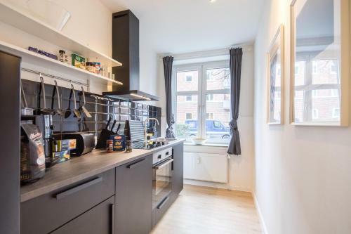 Stylish 2 Room Apartment +new Bathroom & Kitchen