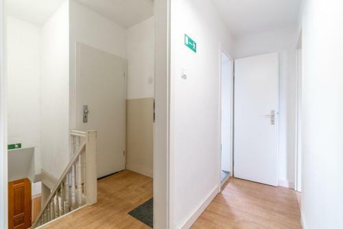 Id 6894 - Private Apartment