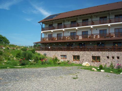 Hostal La Curtea Porumbaceana