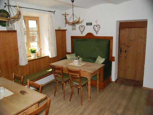 Hostal Landhof Angstl - G�stezimmer Und Tagungsraum