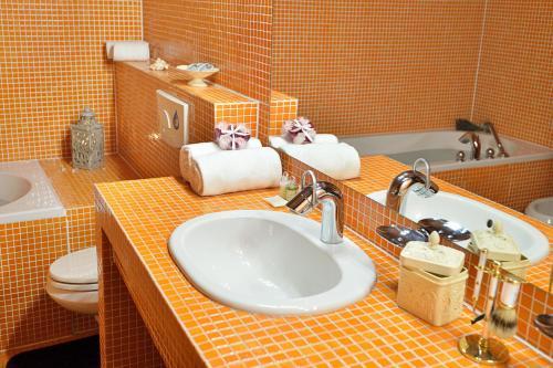 Hotel Dv?r Pec�nov