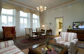 Hotel Zvon Design Suites