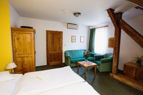 Hotel U L�py