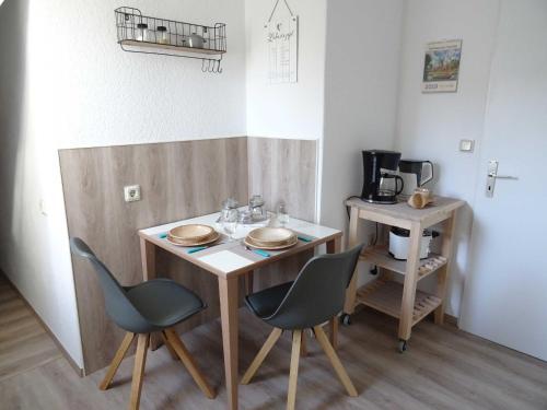 Apartamento Ferienwohnungen "kaj�te Leer", 15199