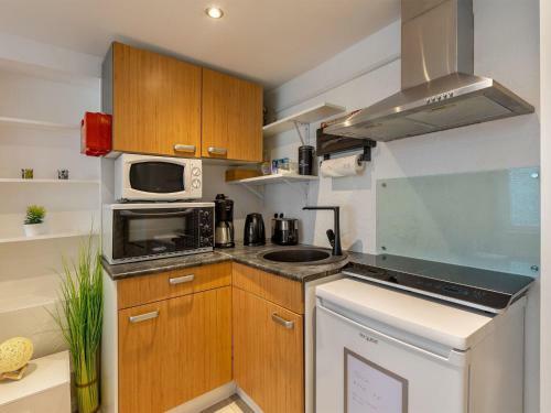 Pleasant Apartment In Linz Near River Rhine