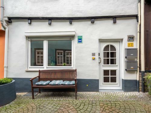 Pleasant Apartment In Linz Near River Rhine