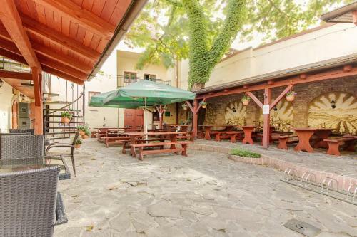 Hostal Mikulov Inn - Penzion Zem?