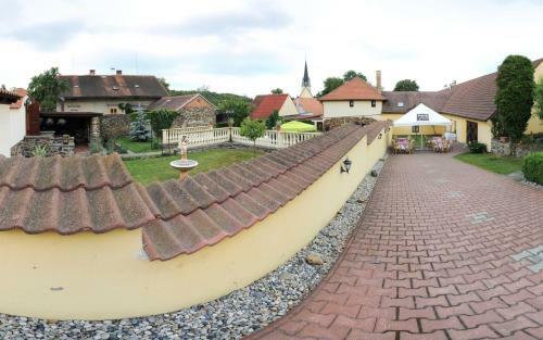 Hostal Penzion A Restaurace Nad Hradem